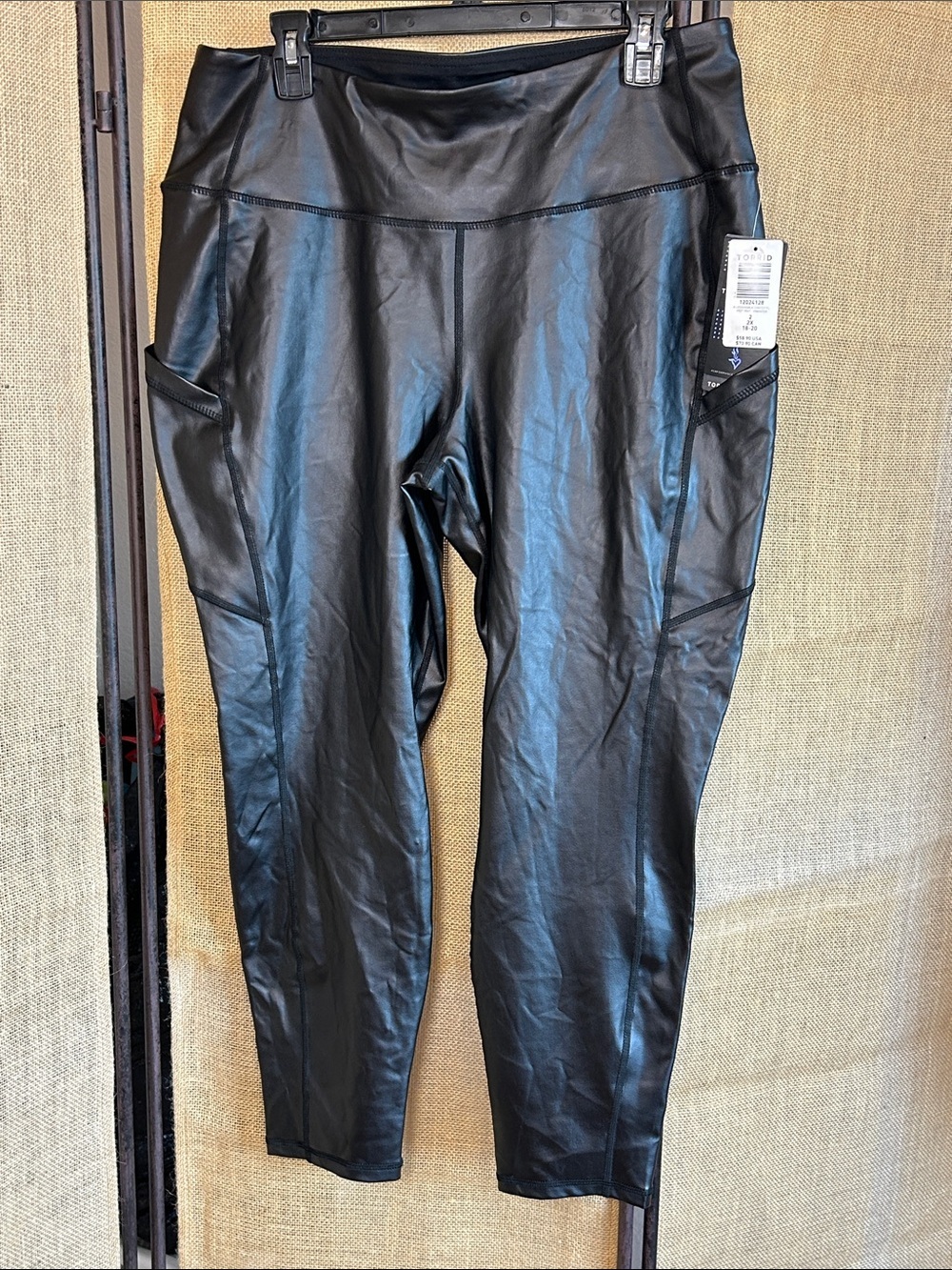 NWT Torrid Black Faux Leather Coated Active Leggings size 2X 18-20 - Picture 5 of 15